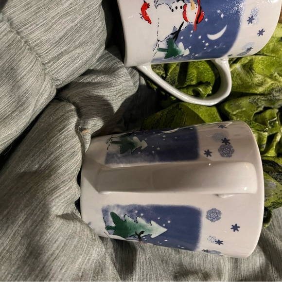 Set of 2 Winter Snow Fine Stoneware snowmen mugs - Picture 3 of 10